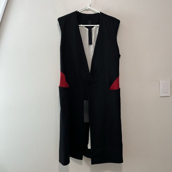 Gareth‎ Pugh NWT Simple Sleeveless Vest Coat Black with Red Accents Size 52